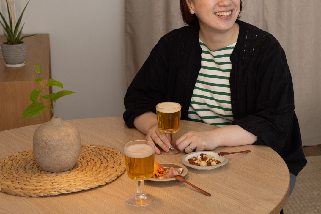 バブルランプが灯るダイニング