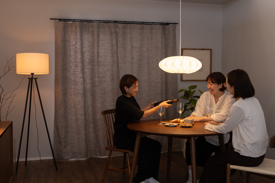やわらかな照明の光だけで過ごしてみる