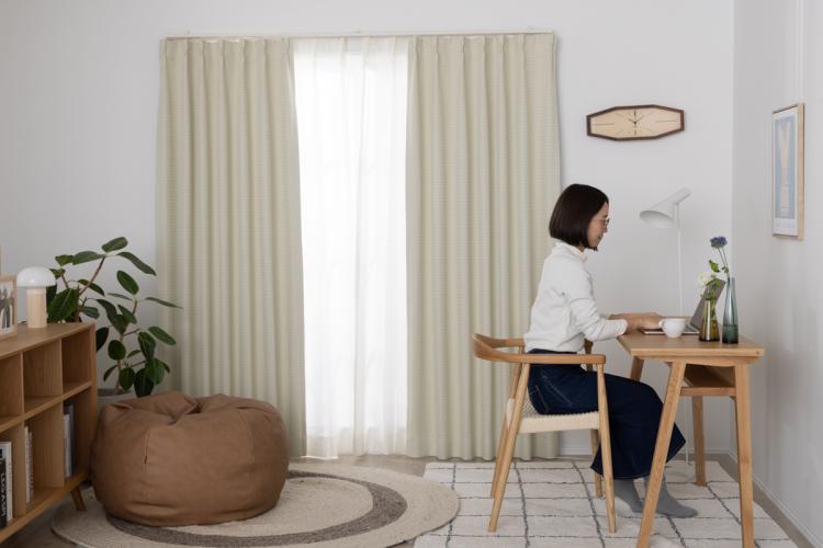 陽だまりを部屋に招く [ニュアンスイエロー]