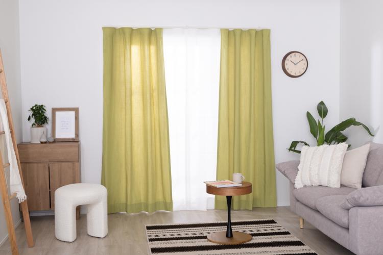 取り入れやすい◎リネンライクなカーテン