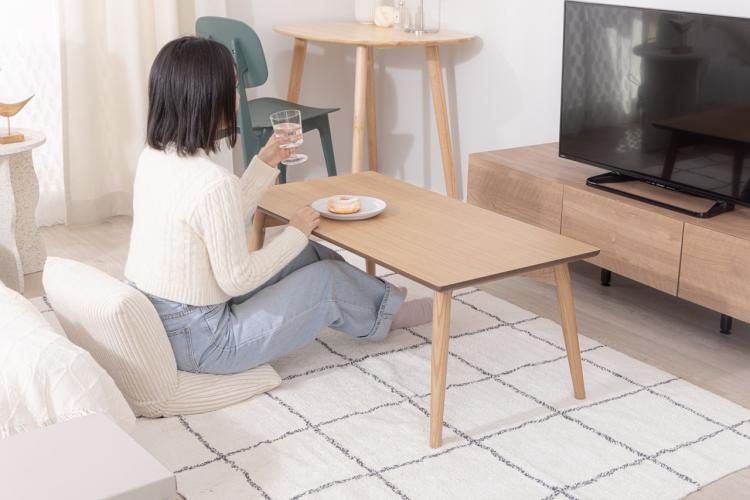 ホワイト＋カラーでトレンド感のある7畳ではじめてのひとり暮らし