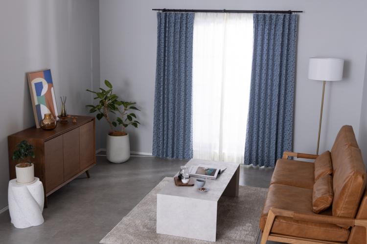 北欧風デザインのカーテンで都会的なコーディネートに