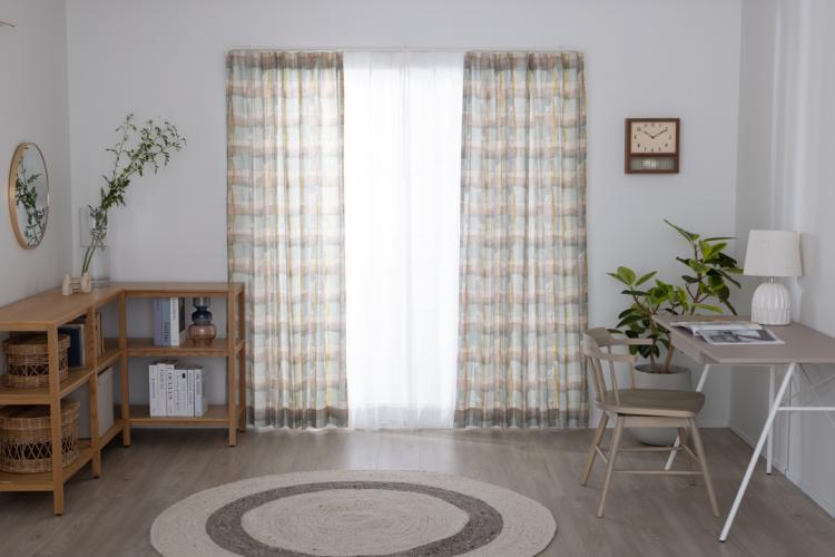 チェック柄でほっこり。秋仕様のワークスペース