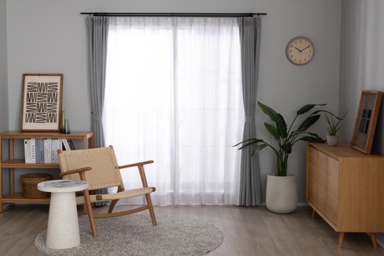 機能性カラーレースに包まれる静かなひととき